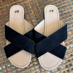 H&M Girls Black Criss Cross Strap Sandals 35 US 3
